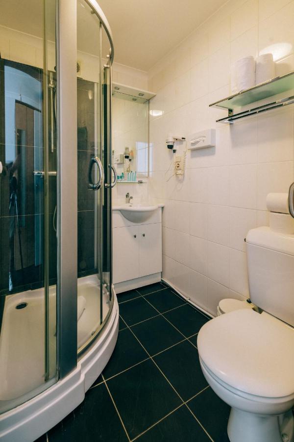 Hotel De Kalvaar Ninove Exteriér fotografie